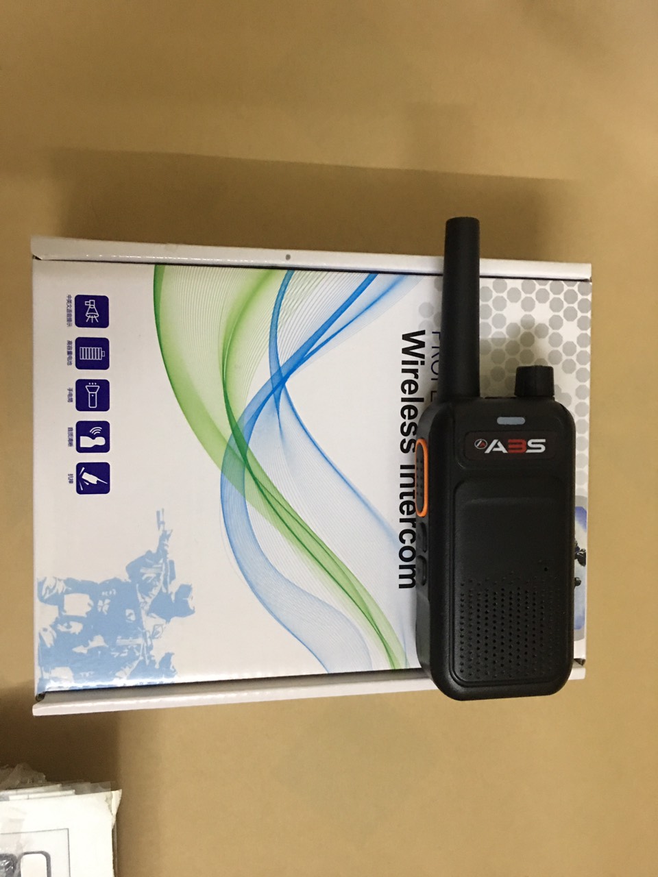Bộ 1 Chiếc Bộ đàm Chính hãng  Sạc USB Type C ABS AB588 (Loa to& Chống Từ tính, Cự ly liên lạc Xa, Pin sử dụng>15 Tiếng)