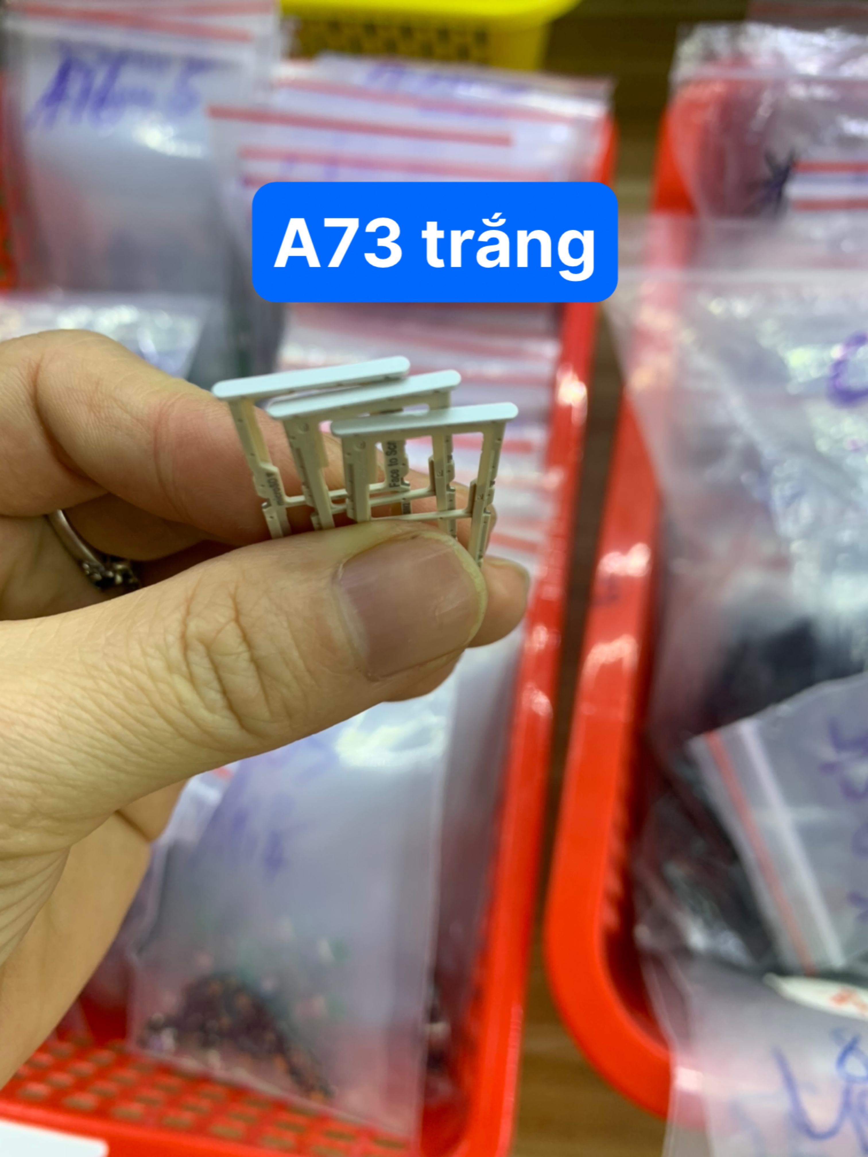 khay sim điện thoại oppo a73-khay zin