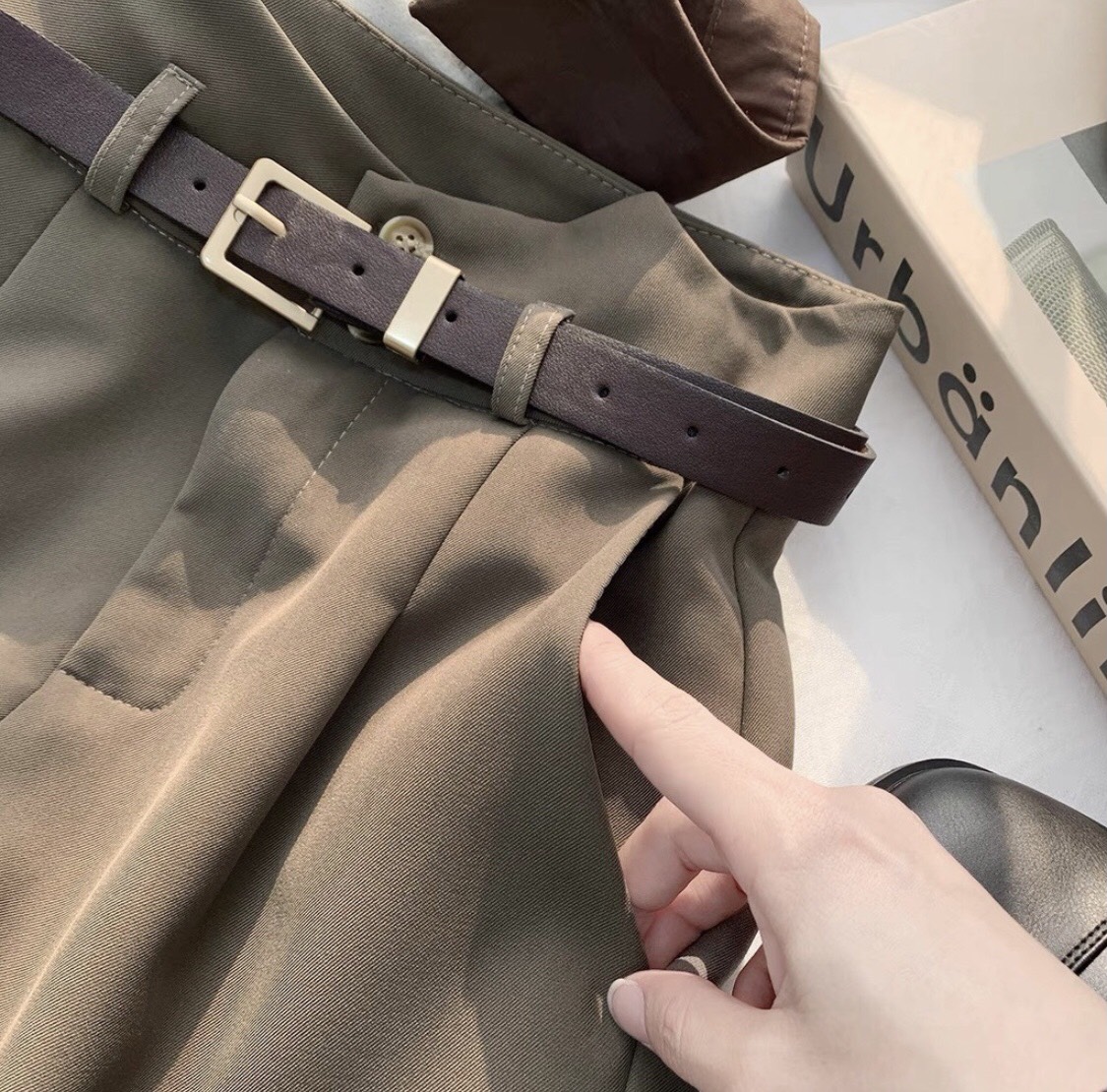 Quần Short Lưng Cao Kèm Đai