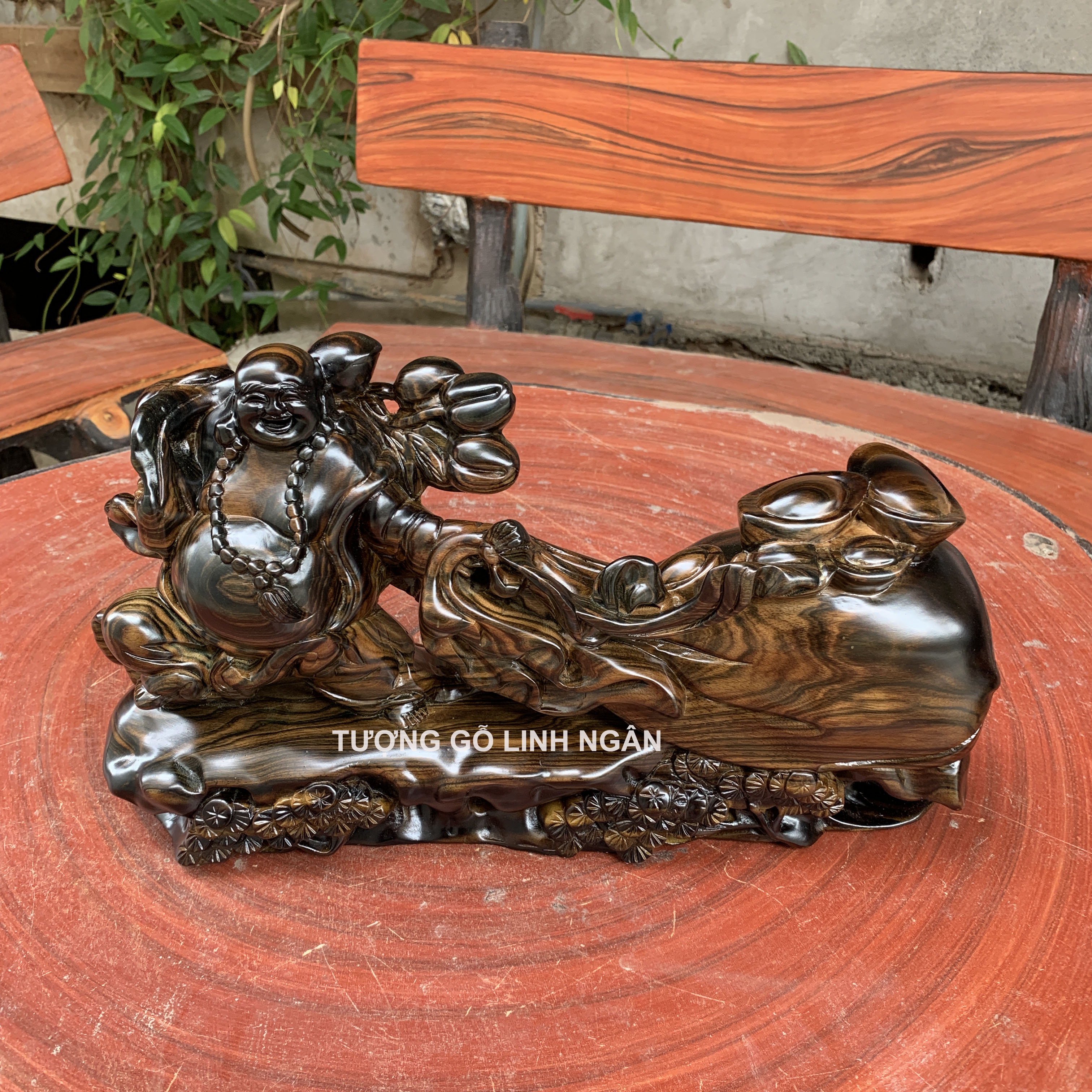 Tượng phật Di lặc gỗ Mun (Cao 20 cm, ngang 40 cm, sâu 10 cm)