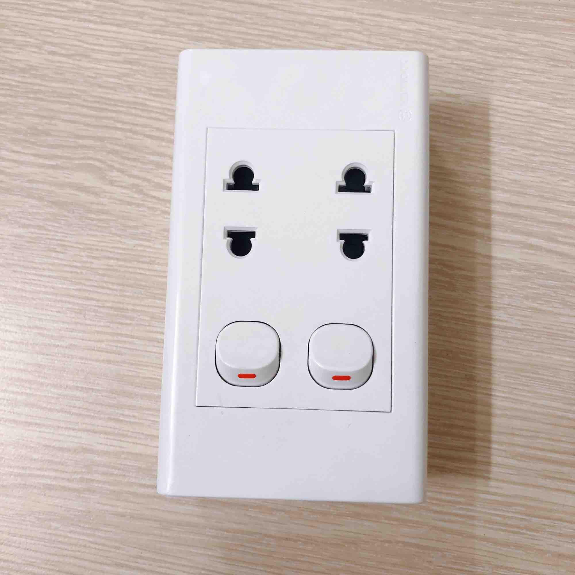 [HCM]Combo ổ cắm 2+2 lỗ  công tắc đế nổi SINO
