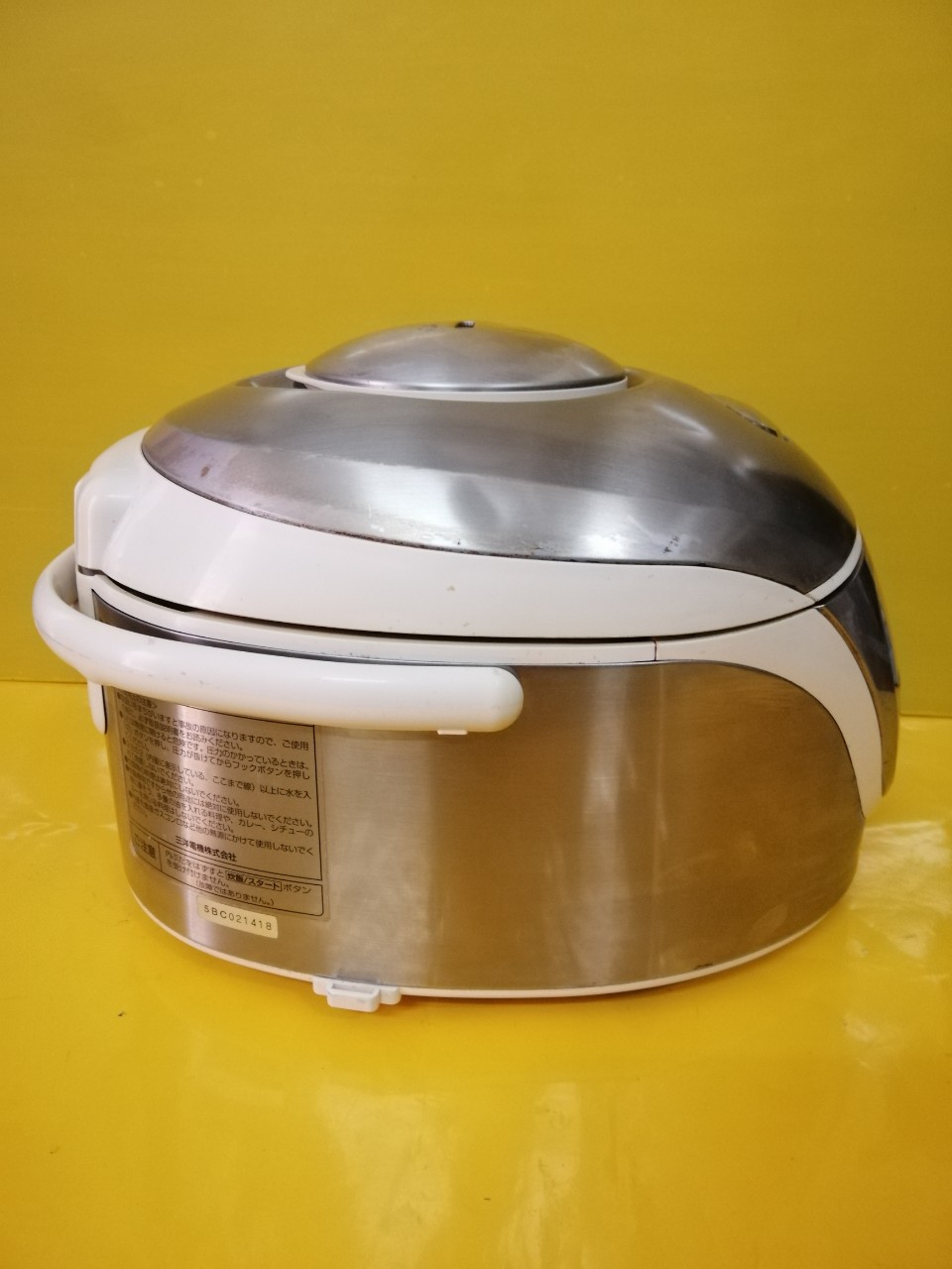 Nồi cơm nội địa Nhật Sanyo mặt quỷ ECJ-GG10 (1.0L)