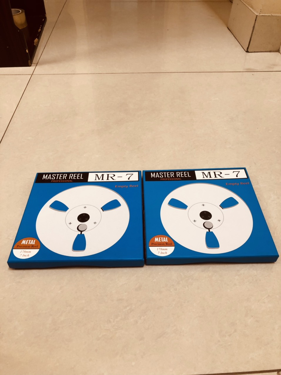 2 chiếc Xương nhôm băng 7 TEAC mầu đỏ