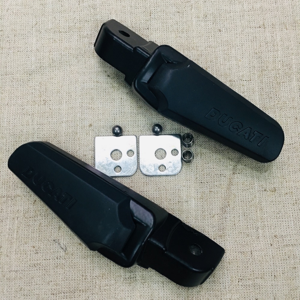 [HCM]GÁC CHÂN MẪU DUCATI HÀNG CAO CẤP ĐỦ MÀU