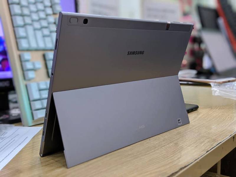 Máy tính bảng SAMSUNG GALAXY BOOK 2 (4/128GB) || Màn hình 12inch 2K || Snapdragon 850 - Tặng Kèm Đủ Phụ Kiện chính hãng