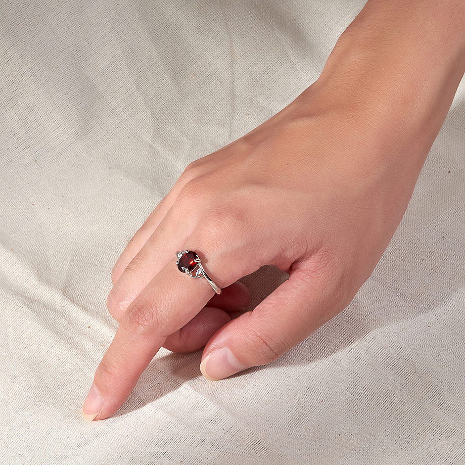 Nhẫn Nữ Đá Garnet Thiên Nhiên Bạc 925