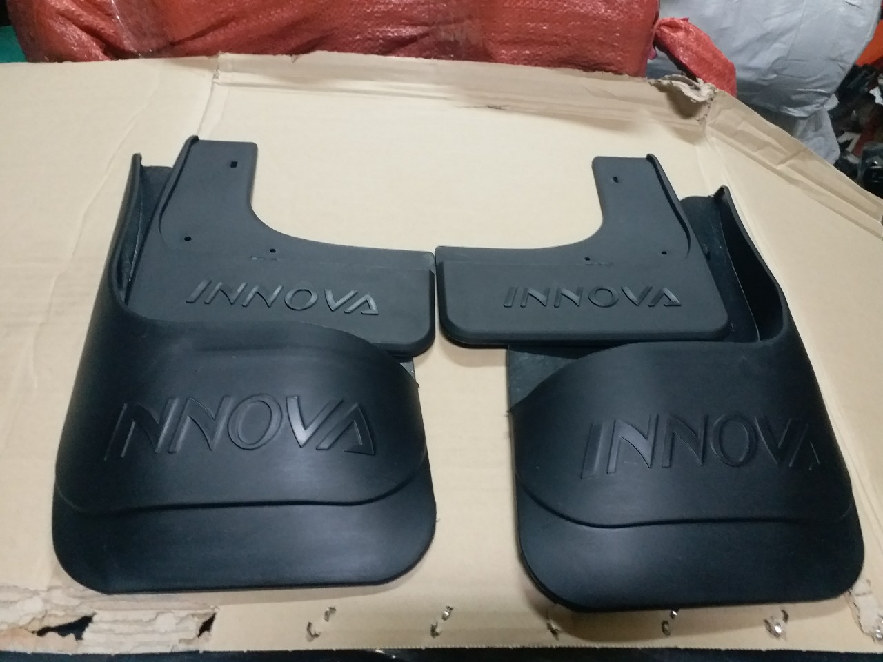 bộ chắn bùn xe Innova 2012-2016