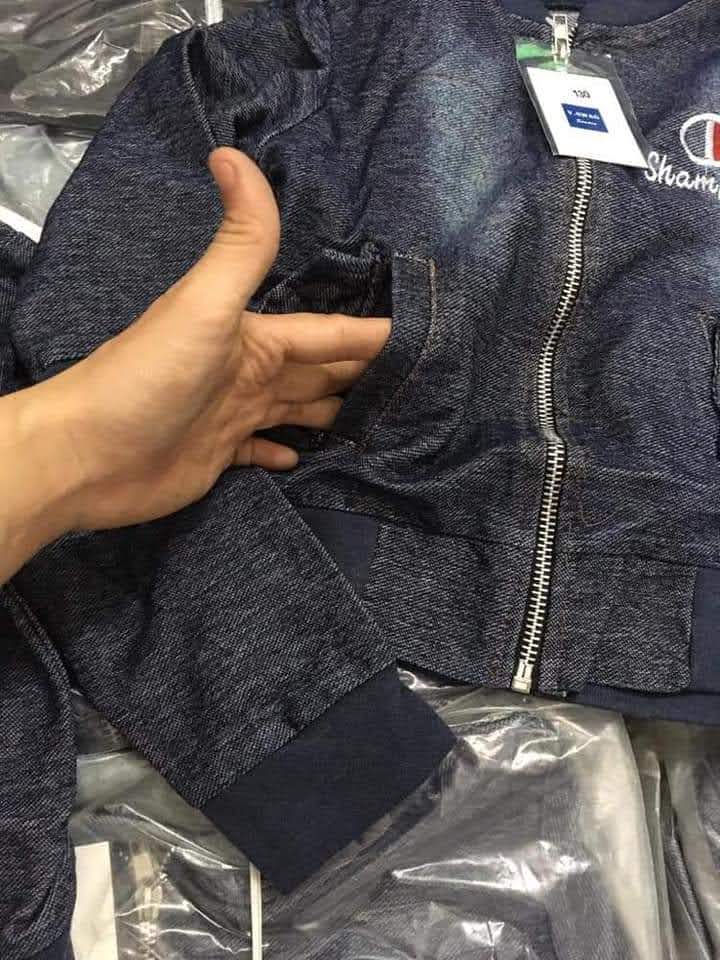 [THANH LÝ XÃ KHO] KHOÁC GIẢ JEAN BÉ TRAI