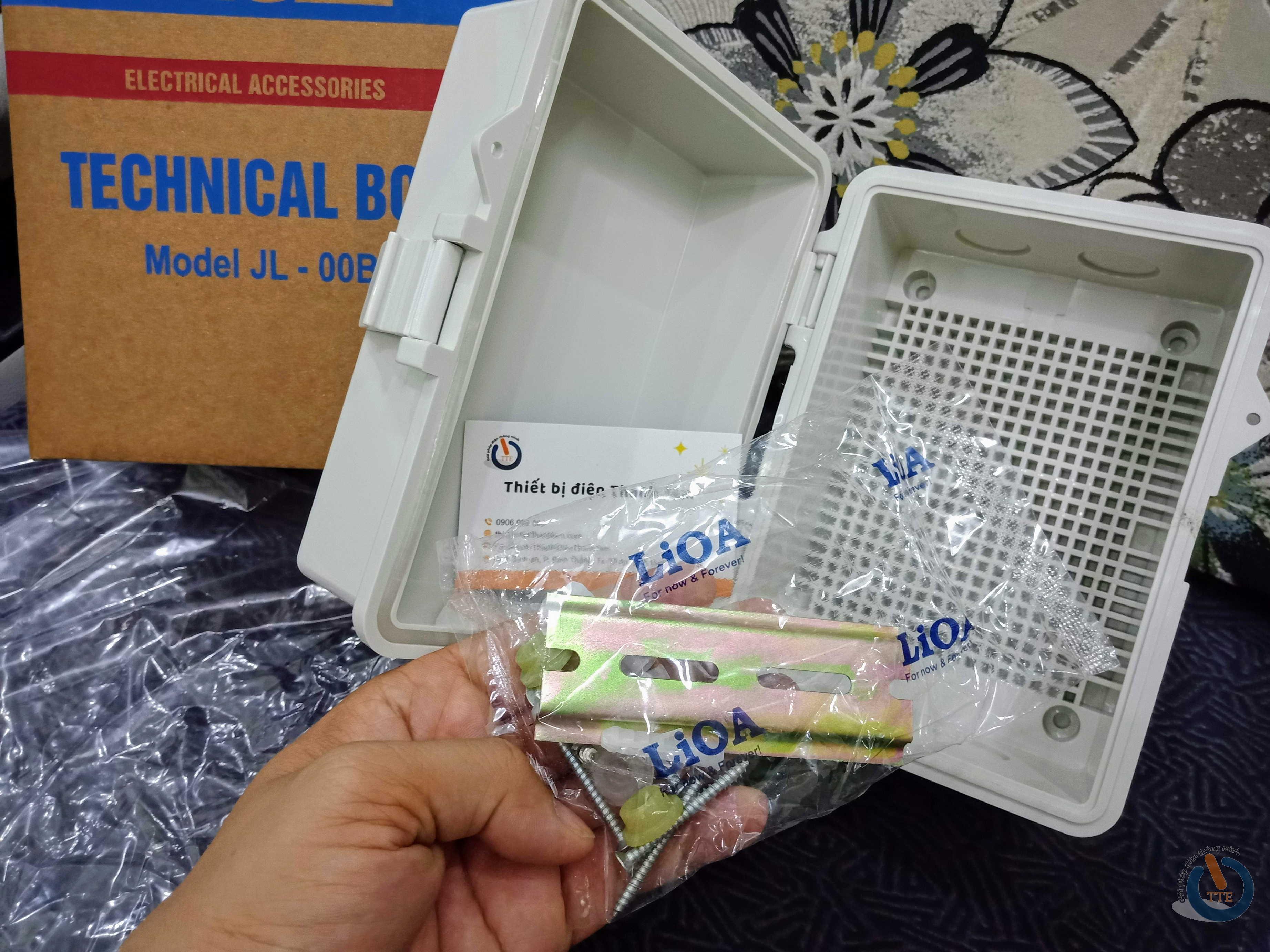Hộp Tủ điện kỹ thuật trong nhà và ngoài trời LiOA JL-00B