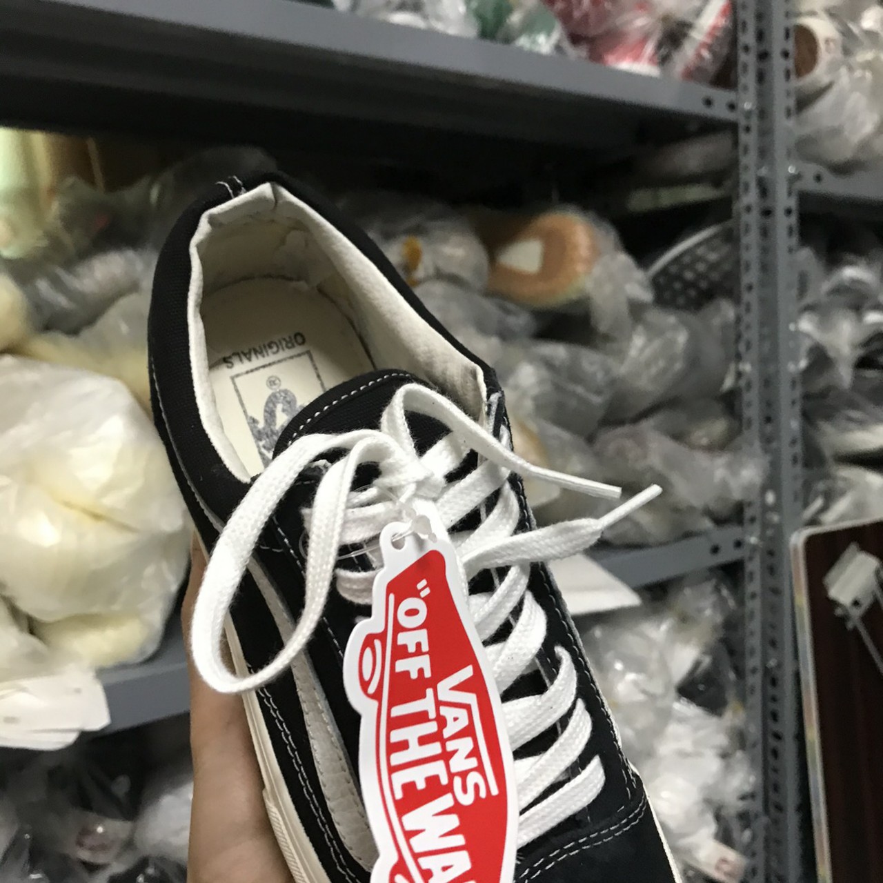 giày thể thao nam nữ vans vaul đen