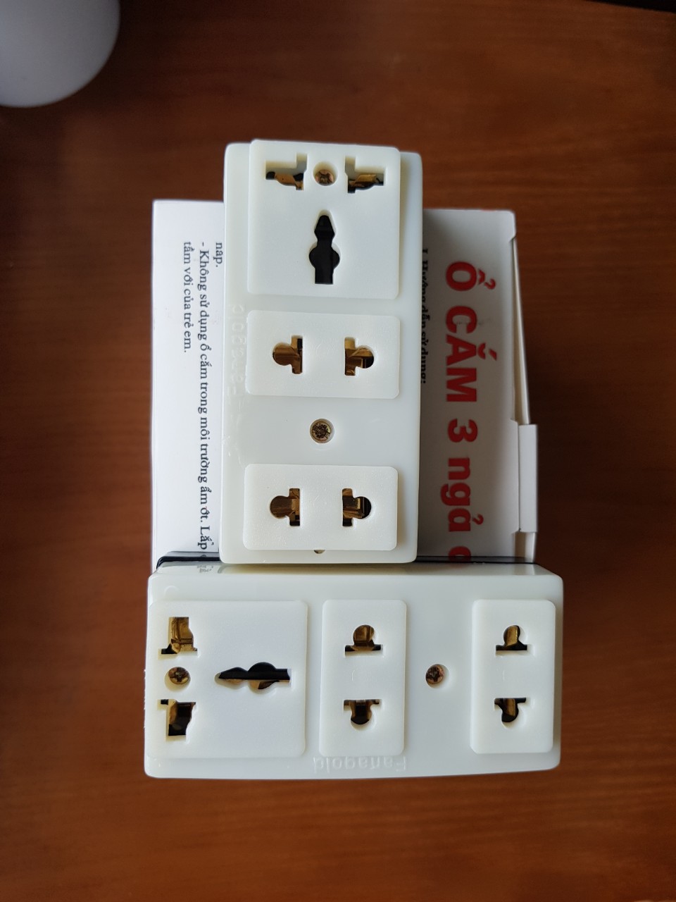 Multi-Purpose 3-Way Socket with Black Base!