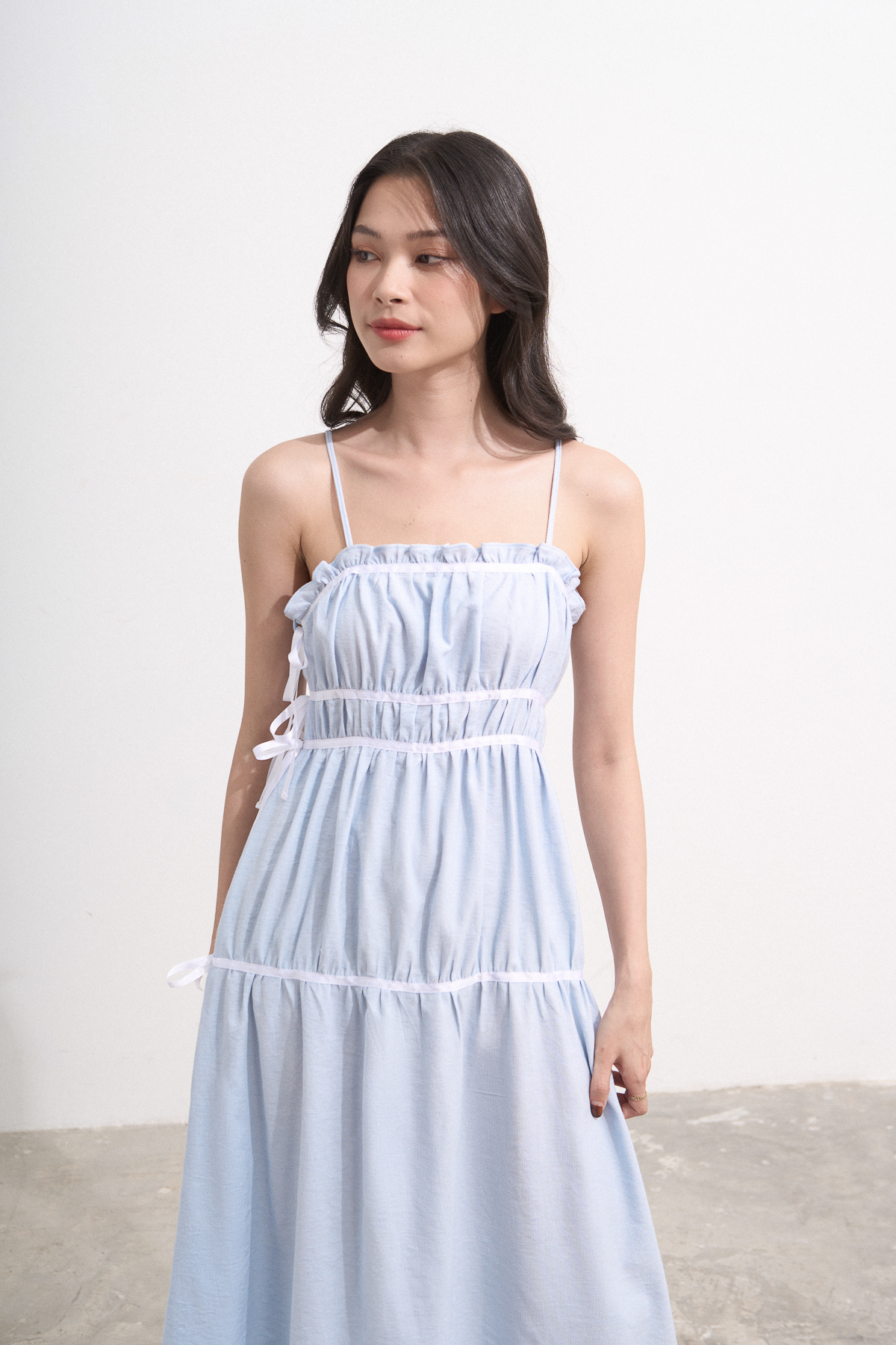 [NHẬP MÃ NOVFALAZSOCIAL02 GIẢM 40K ĐƠN 199K  ] Đầm Maybi midi ôm nhung tăm phối dây nơ