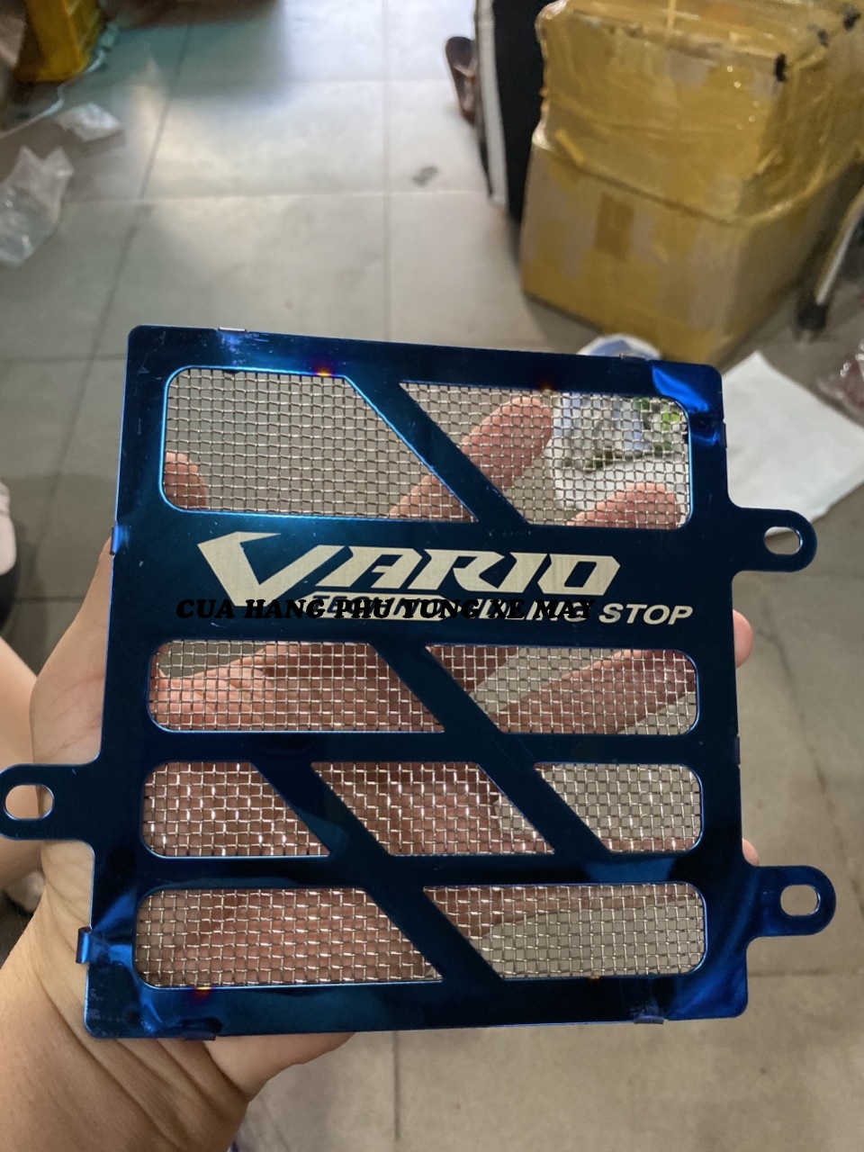 Che két nước Vario 150 titan xanh