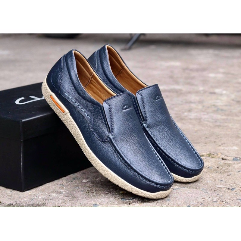 Giày lười da bò Clarks Made in Thái Lan.