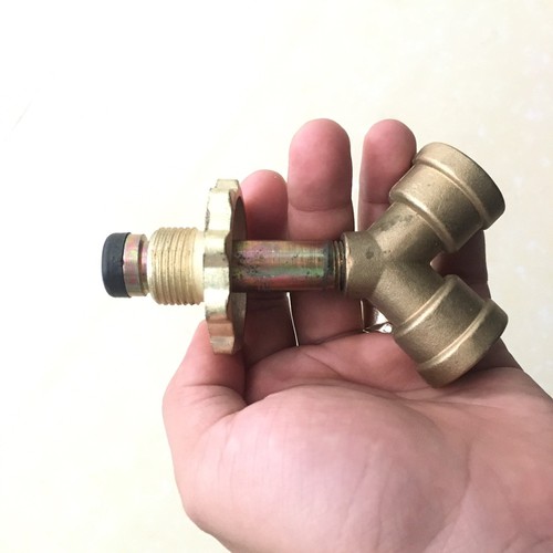 Y chia 1 bình ga sử dụng 2 bếp ga