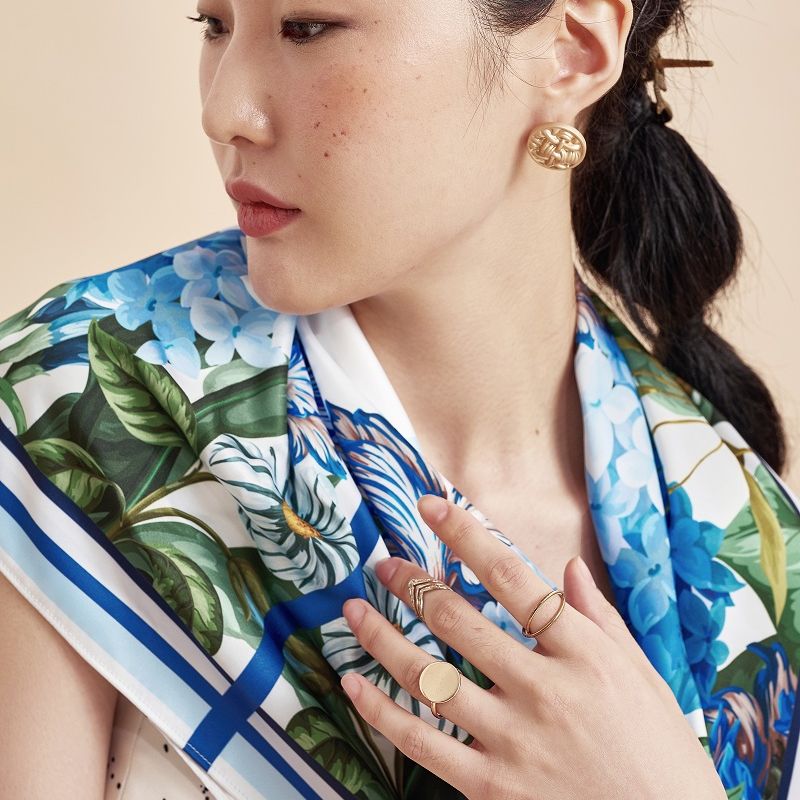 Oceana London - Khăn lụa vuông Rani Scarf