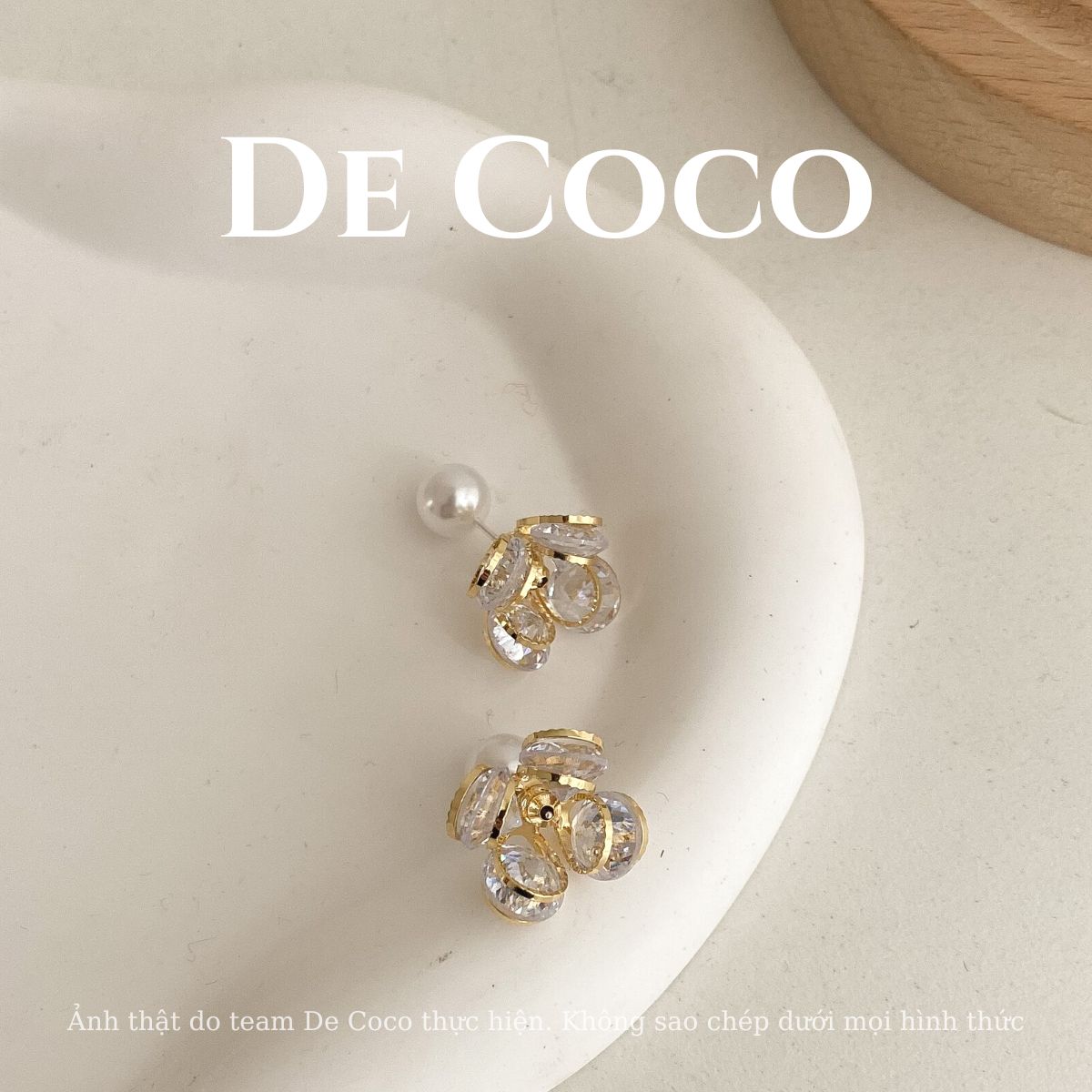 Khuyên tai cánh đá chốt hạt trai De Coco