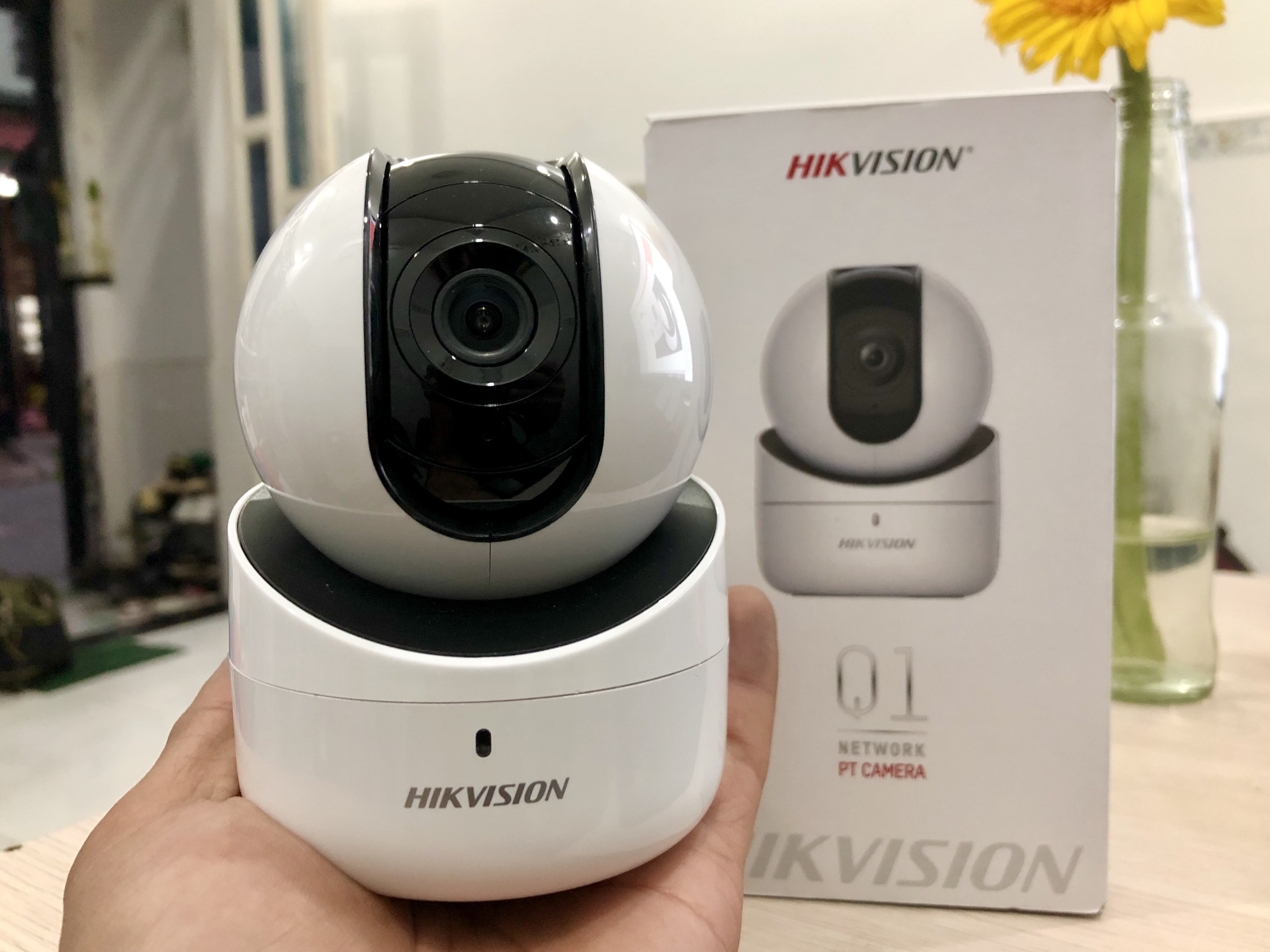 [HCM]Camera IP Robot 2MP HIKVISION DS-2CV2Q21FD-IW