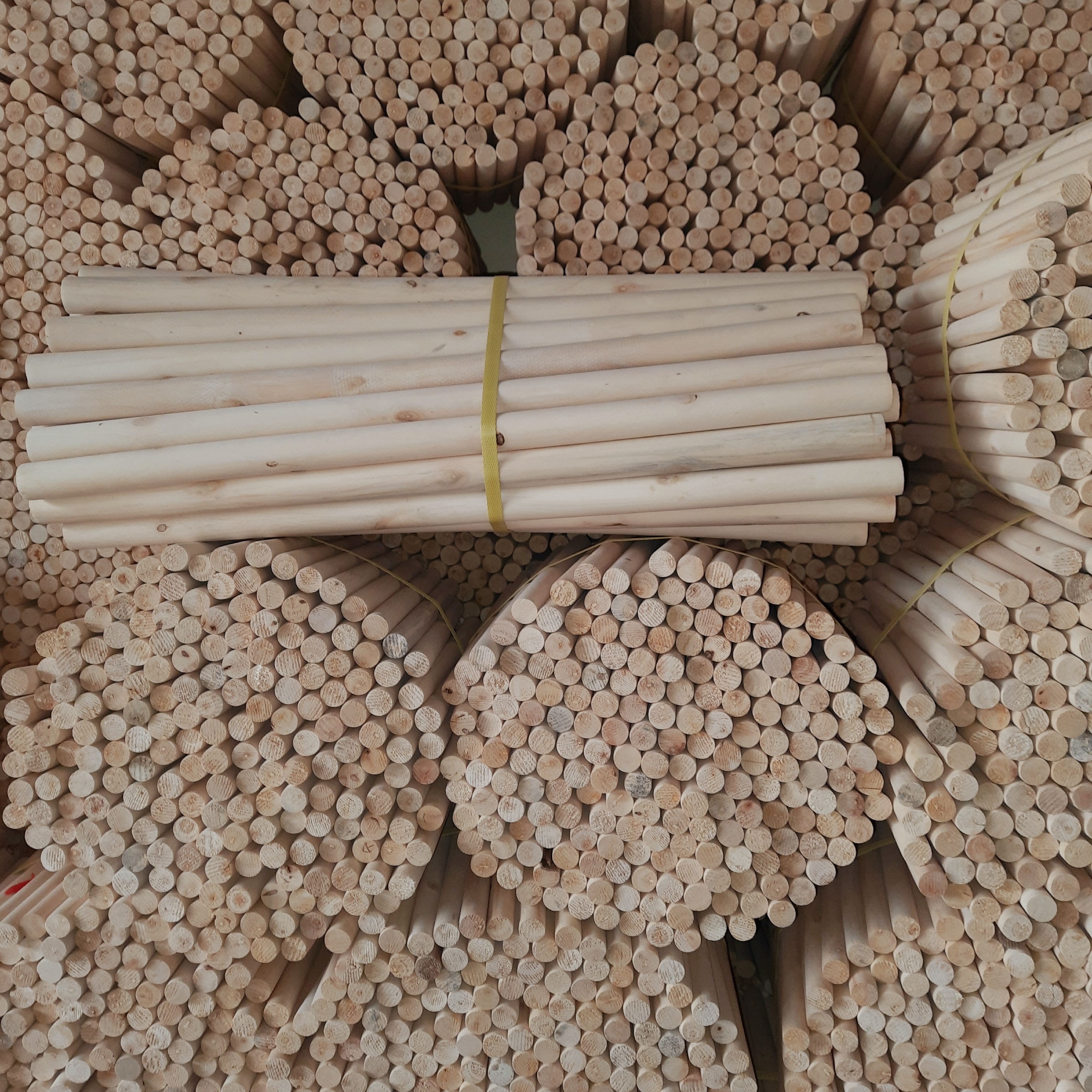 Thanh Gỗ Tròn Dài 1m Gỗ Bồ Đề ( Các Kích Cỡ)