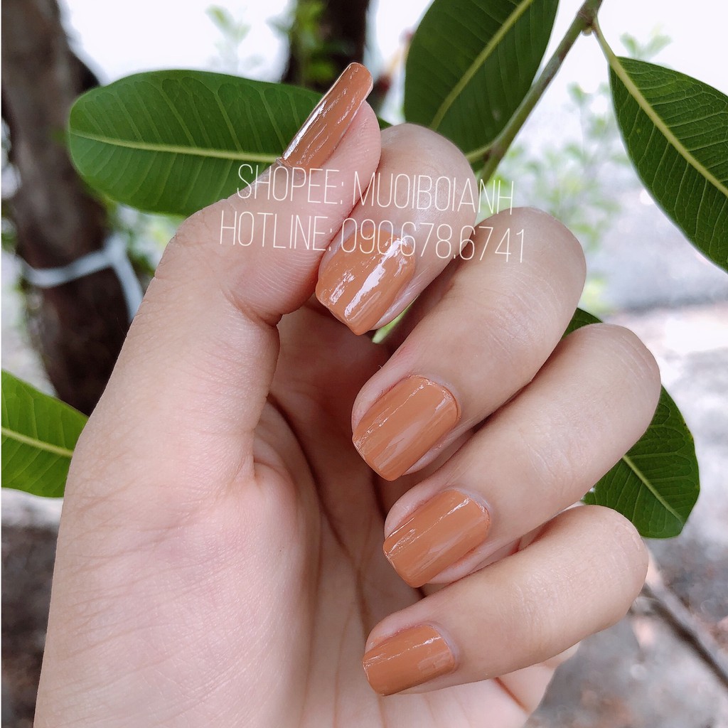 Sơn móng tay Silver