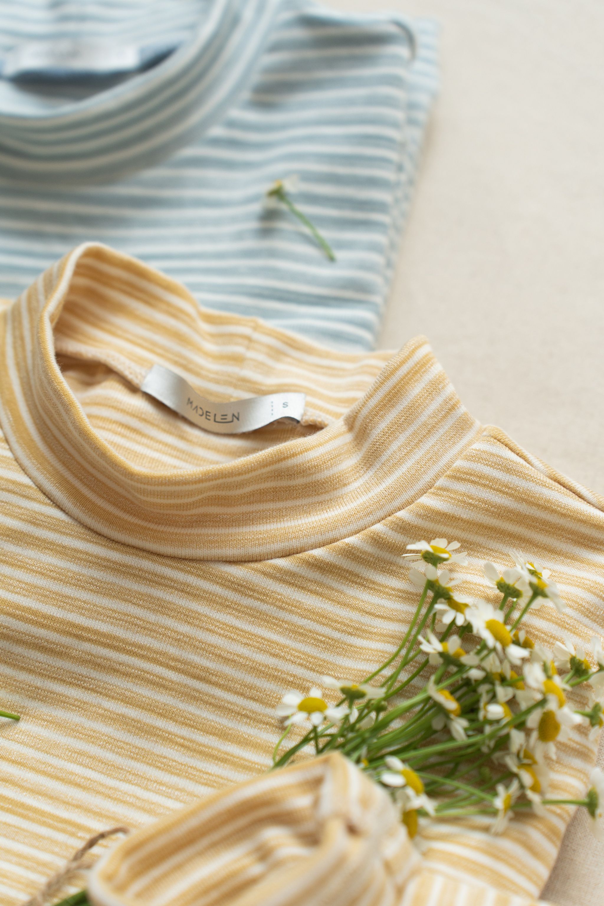Áo sweater kẻ dài tay cổ 3F MADELEN