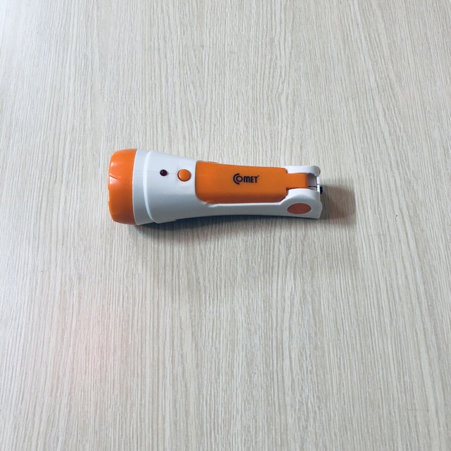 [HCM]Đèn pin sạc LED Comet CRT253