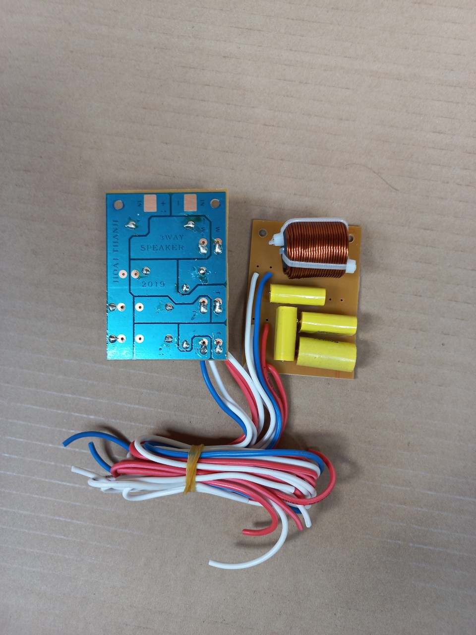 Bộ phân tần loa 3way 1 Bass 2 treble giá 180k cho 2 cái