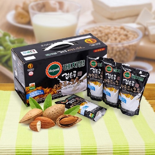 Vegemil - Black Beans, Almond & Walnut Soymilk 200ml (15 bags/boxes)