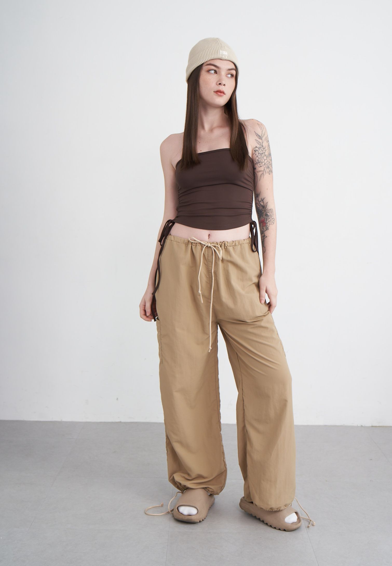 OLALASTUDIO Quần dù lưng thun cạp trễ basic Cargo Pants