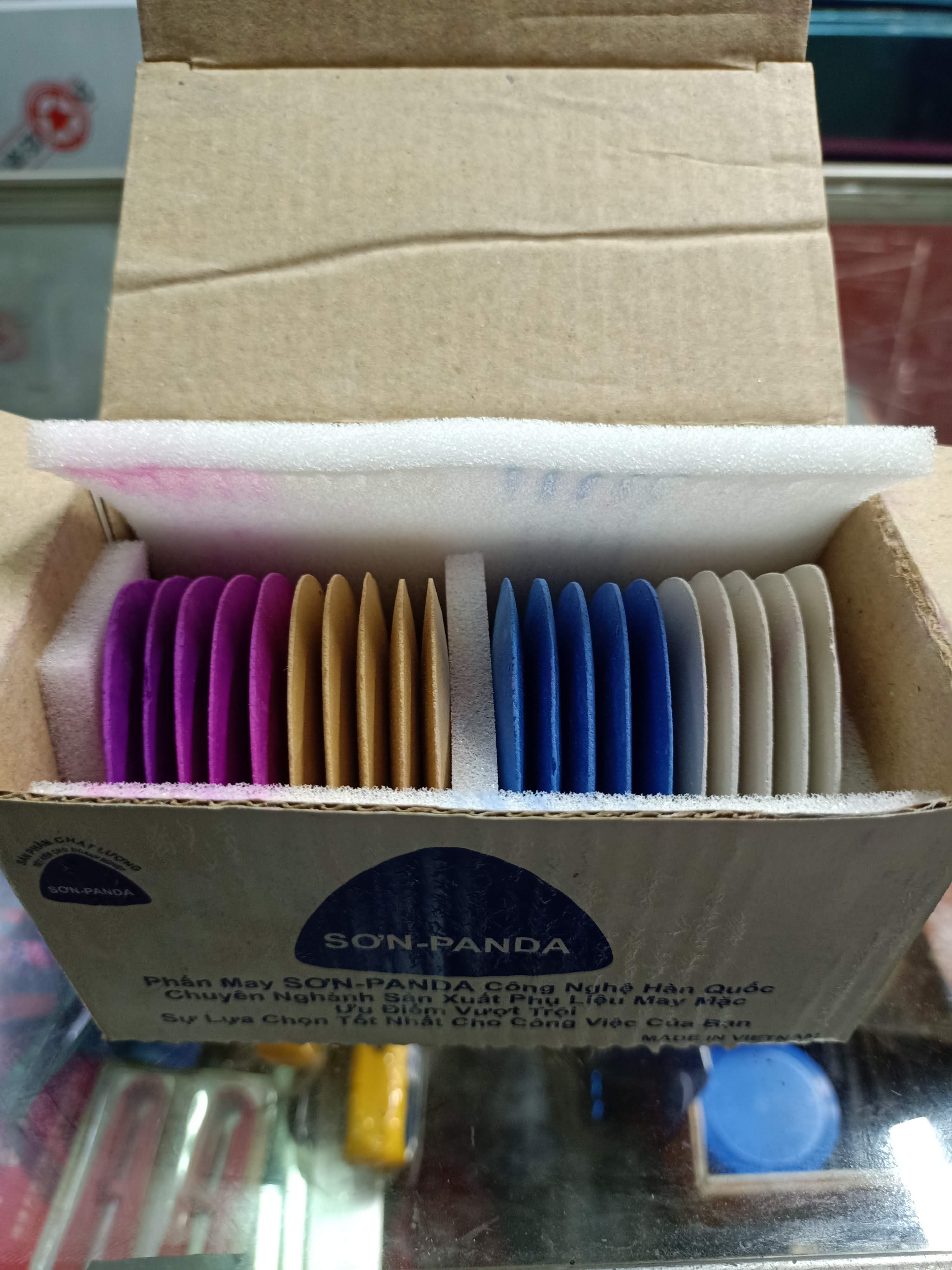 Phấn may Panda.
