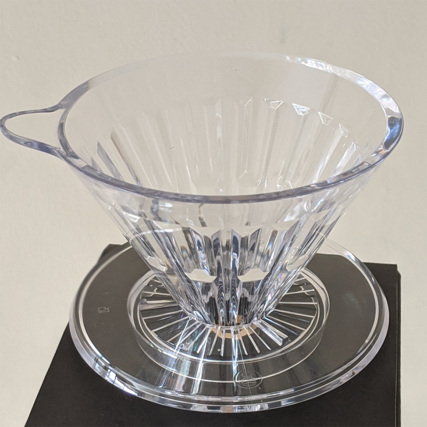 Phễu V60 nhựa Timemore Crystal Eye