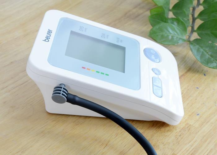 Máy Đo Huyết Áp Bắp Tay Beurer BM26