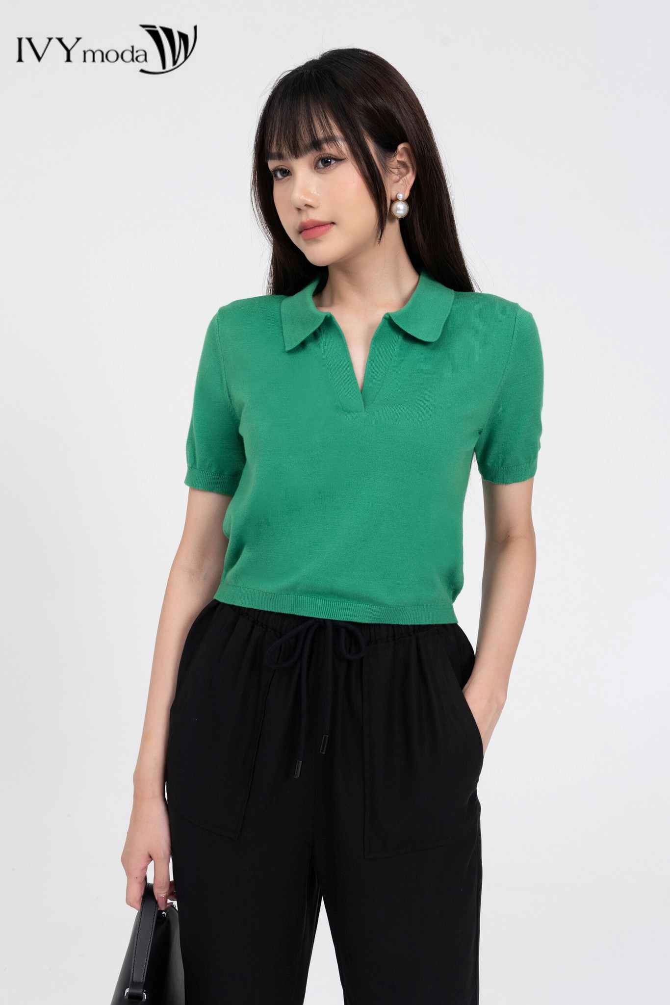 Áo polo len dáng croptop IVY moda MS 57M7803