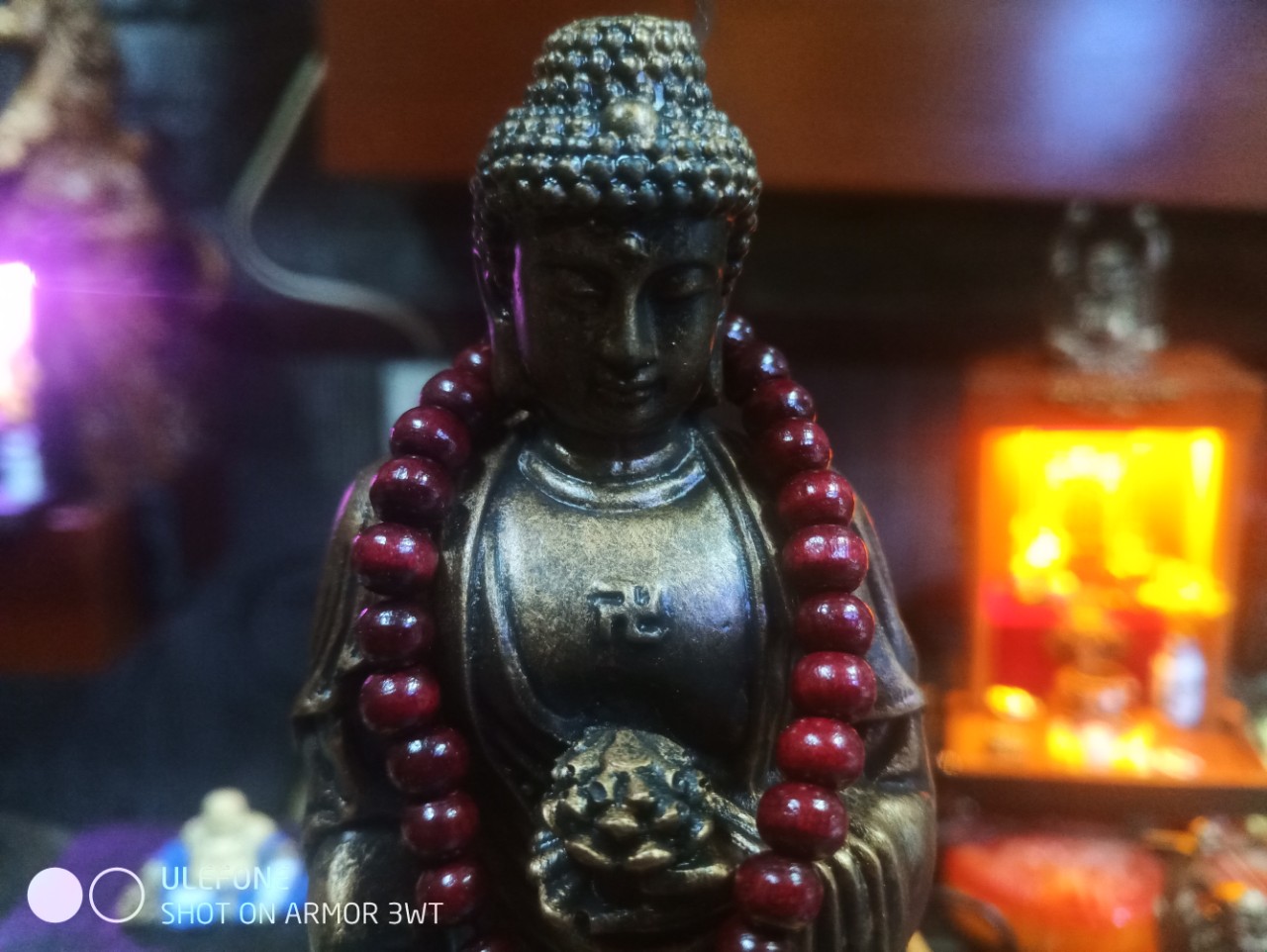 Tượng Phật A Di Đà bột đá . cao 20 cm