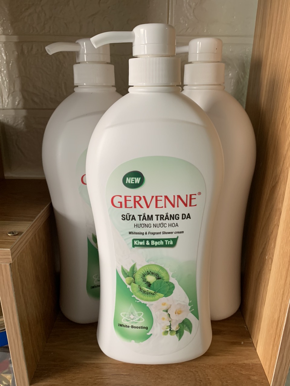 Sữa tắm trắng da gervenne tinh chất sữa dê 900gr