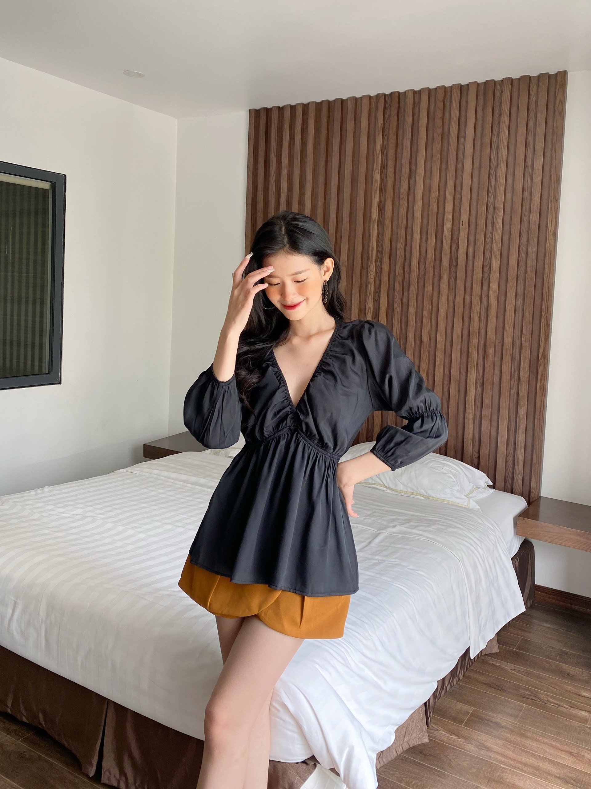 YU CHERRY | Áo Cross neck ruff top YA406