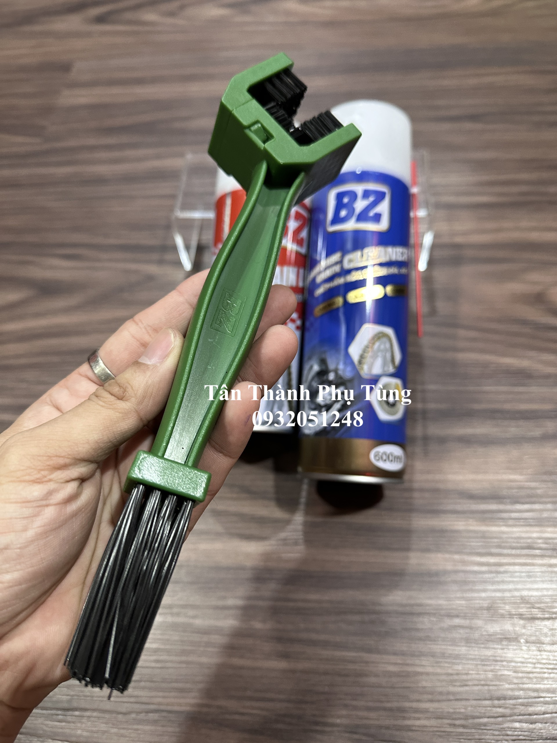 Combo BZ Dưỡng sên, rửa sên TẶNG kèm chổi ( 2 chai kèm chổi)