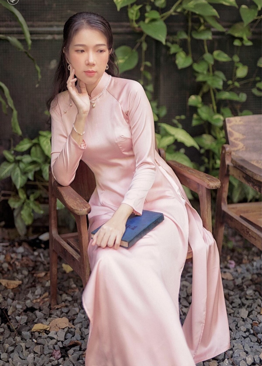 Áo dài cách Tân, áo dài mặc Tết siêu xinh, lụa mềm, mịn mặc sang