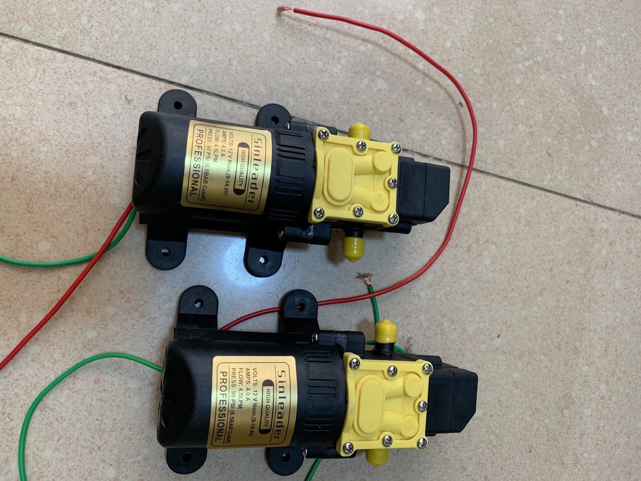 Máy bơm mini 12v - 5a kèm adapter