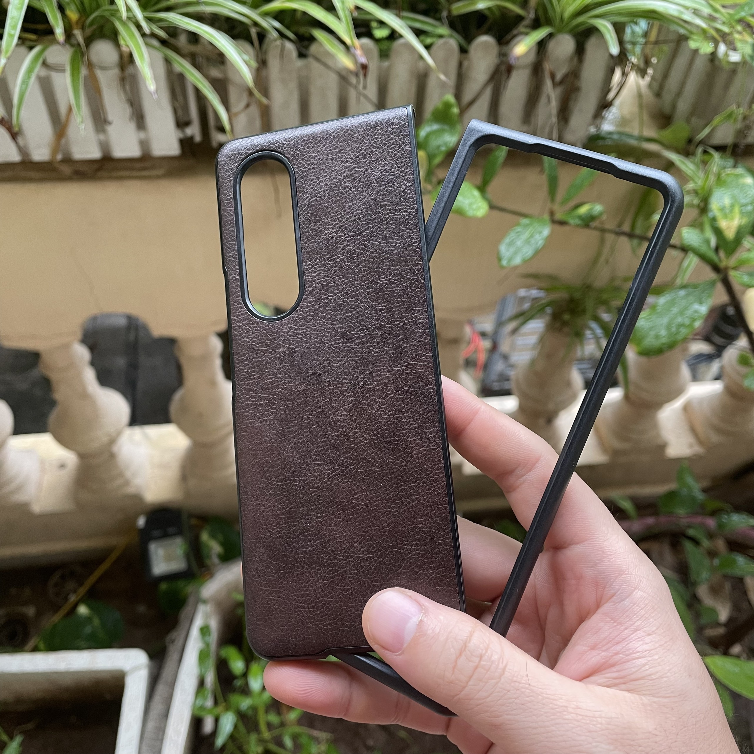Ốp lưng da Samsung Galaxy Z Fold 3 sang trong lịch lãm