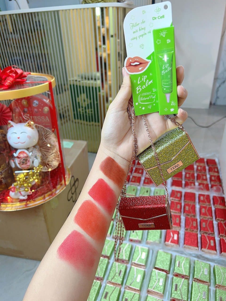 Essence Dưỡng Hồng Môi DR CELL 10g