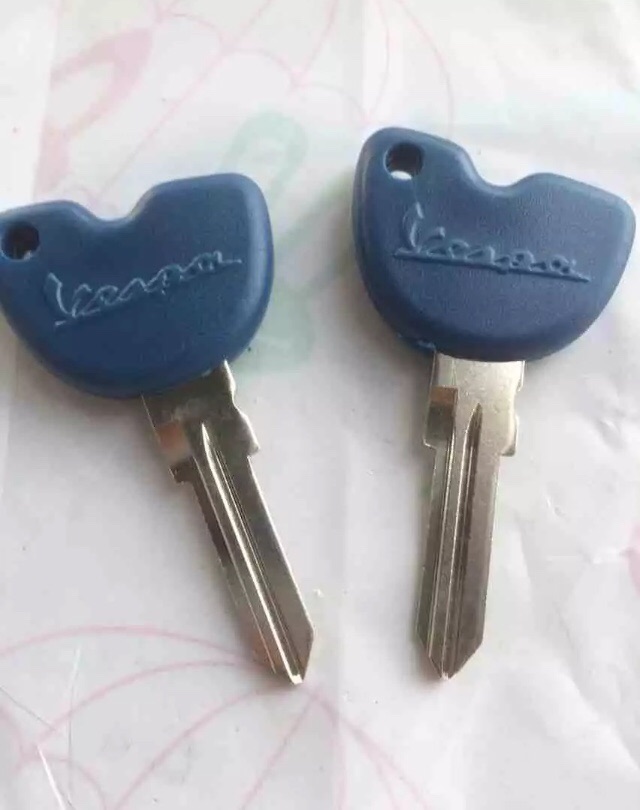 Combo cặp phôi chìa khoá xe vespa màu xanh