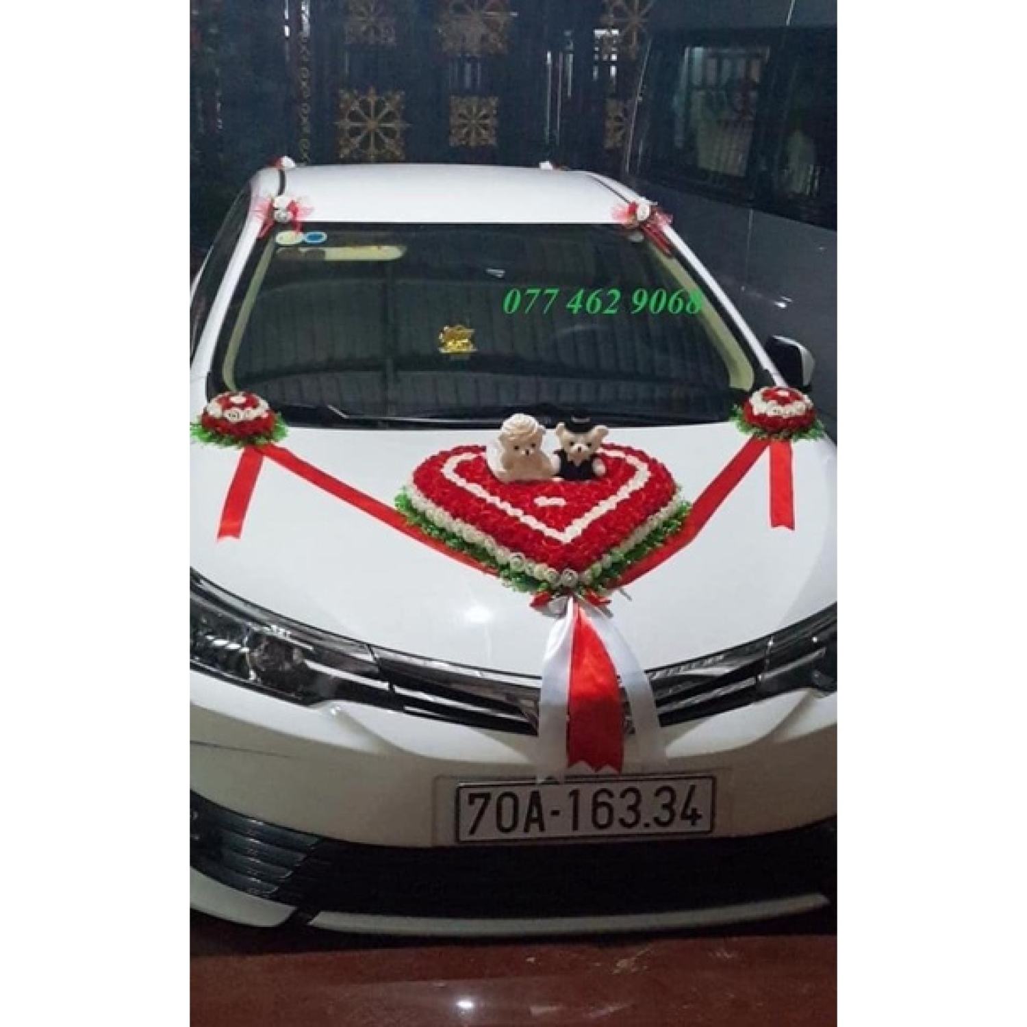 hoa trang trí xe cưới