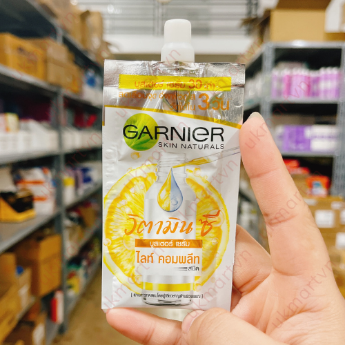Tinh chất serum sáng da giảm thâm mụn Vitamin C chiết xuất Yuzu tự nhiên - Garnier Light Complete 30x Booster Serum 30ml chính hãng từ Pháp loại bỏ các vết thâm sạm do mụn và làm mờ các đốm sắc tố