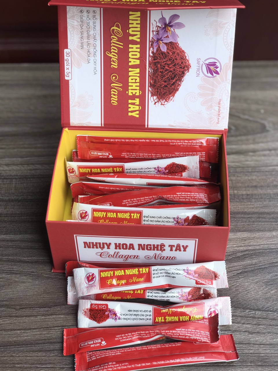 NHỤY HOA NGHỆ TÂY COLLAGEN