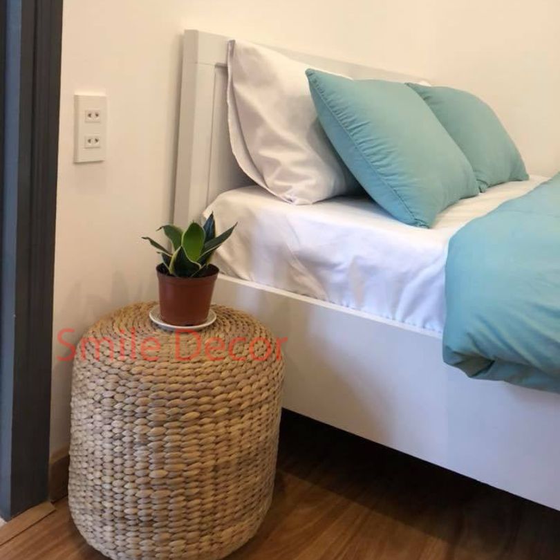 Round water hyacinth stool