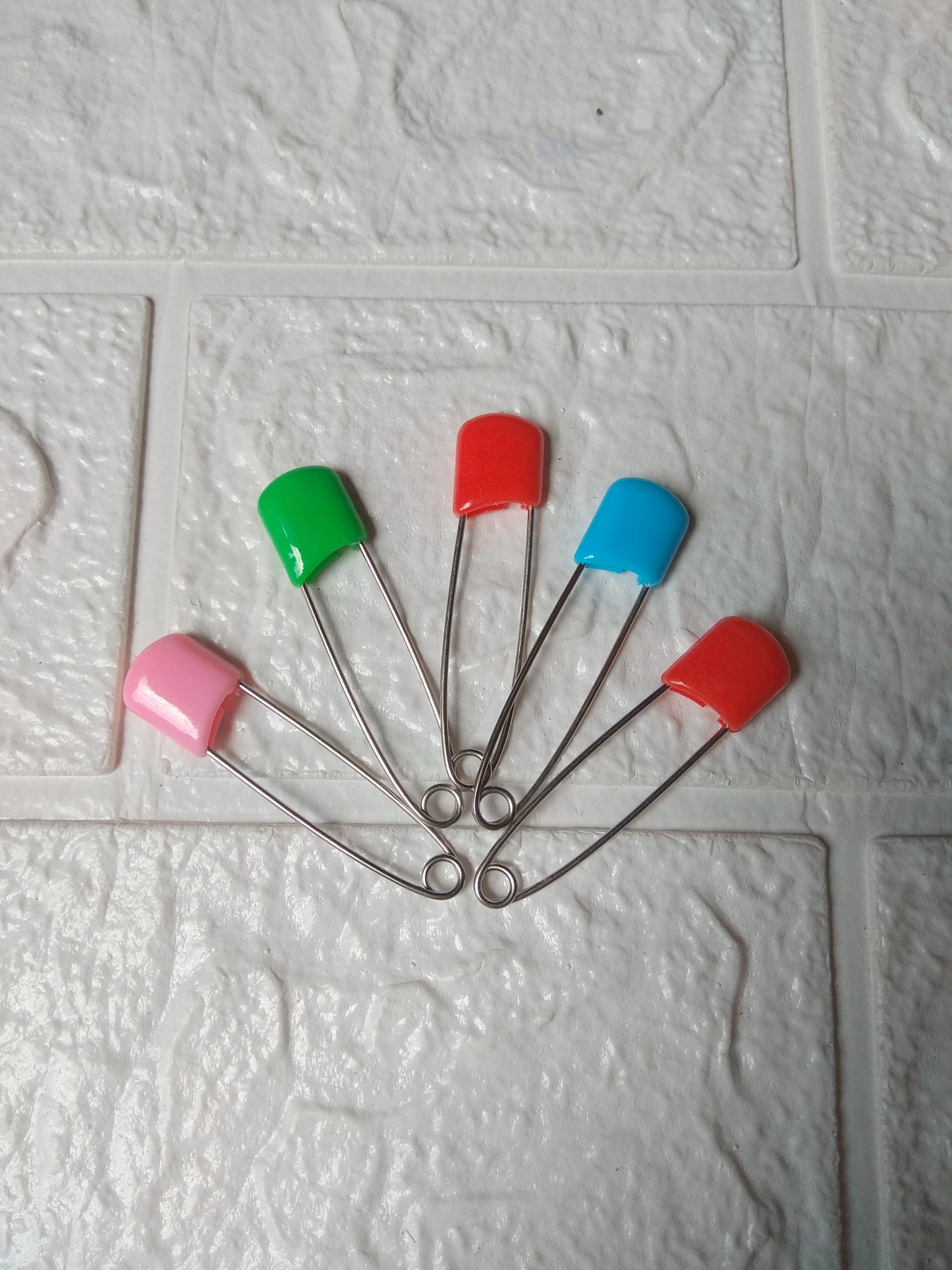 Set 5 Cây Kim Tay/ Kim Gút Đầu Mũ Loại To Dùng Trong Gia Đình.