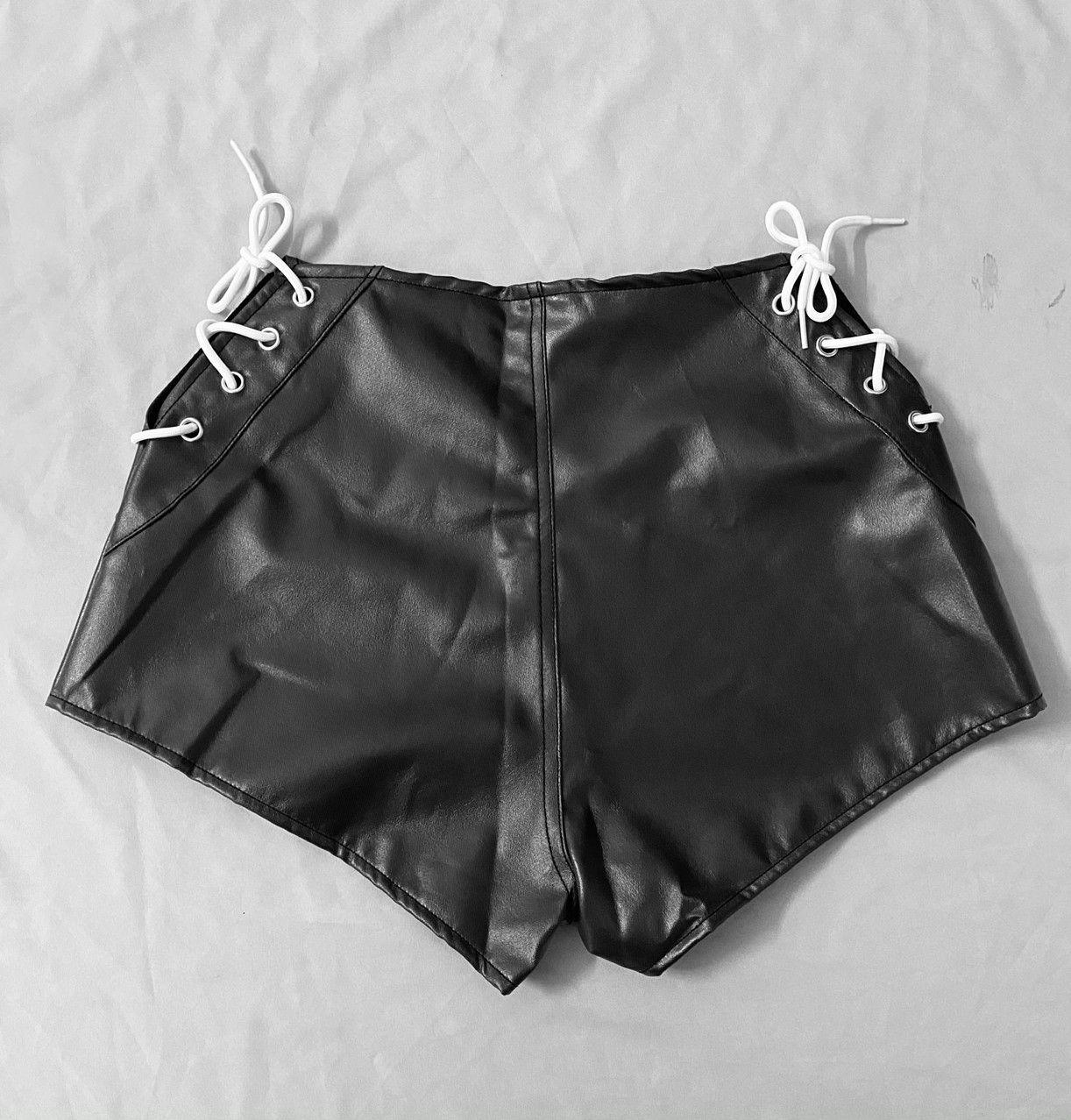QUẦN SHORT NỮ ĐAN DÂY HÔNG