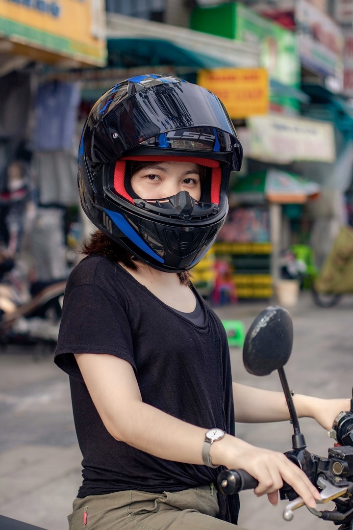 [CHÍNH HÃNG] MŨ BẢO HIỂM FULLFACE LS2 FF353 RAPID ĐEN XANH ( Tặng kèm khăn trùm ninja )