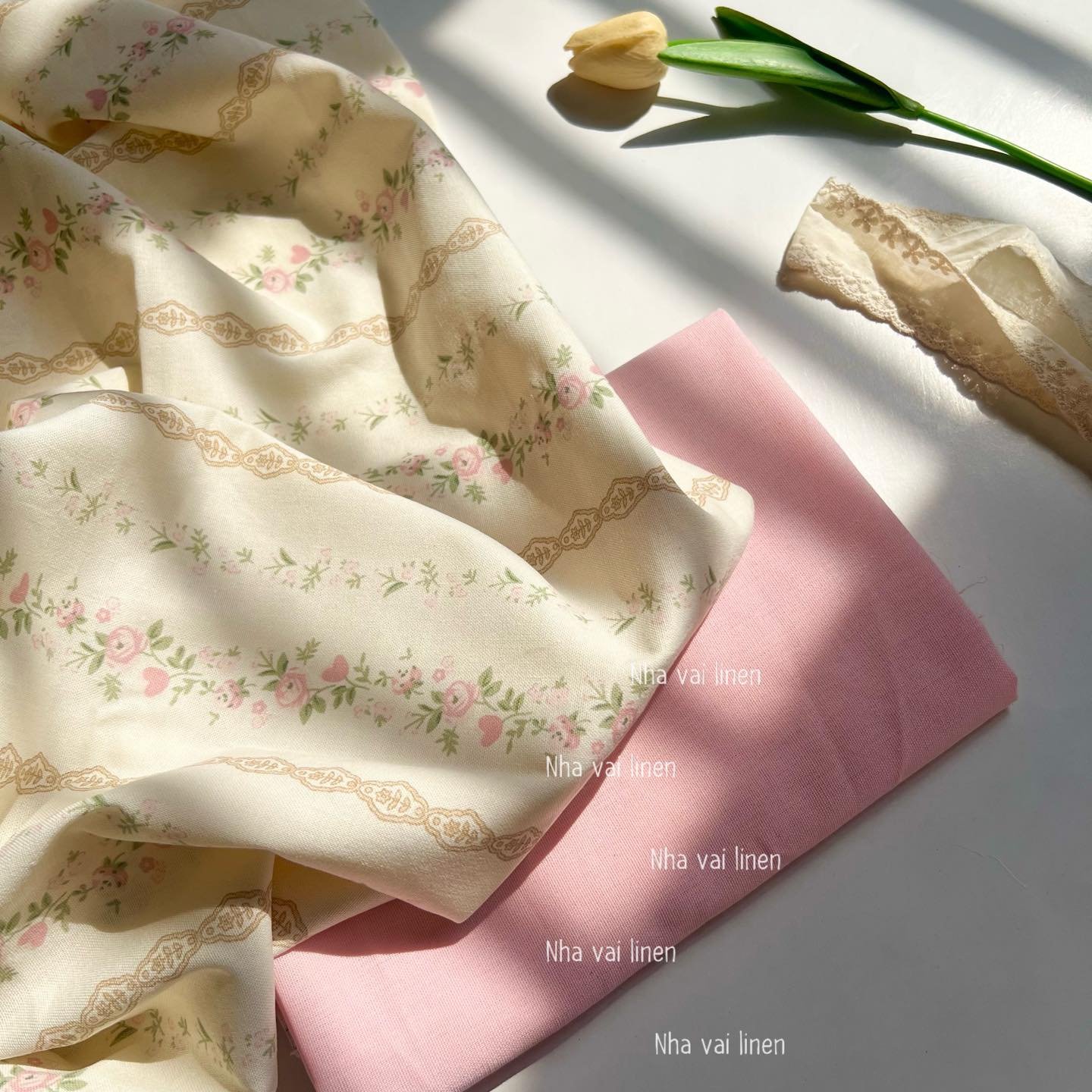 Vải linen bột dày hoạ tiết hoa dây hồng mềm mại độ dày vừa đủ chất liệu an toàn cho da - nhà vải linen